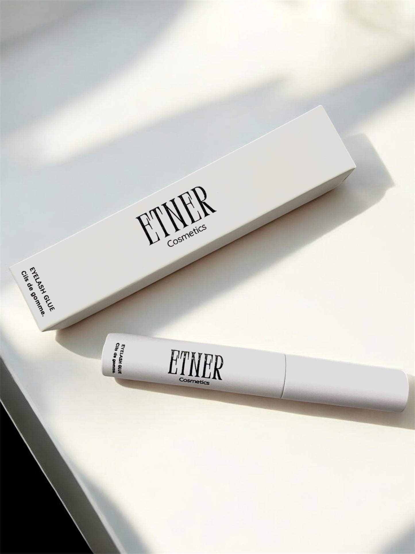 waterproof eyelash glue | clear finish, strong hold, zero irritation